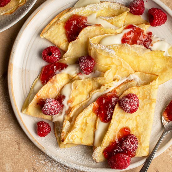 Yuzu crepes with raspberries - Recipe photo by cherryonmysundae