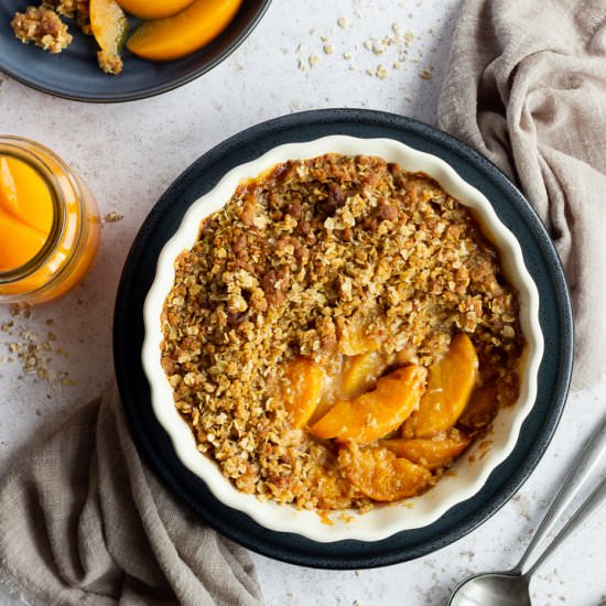 Easy Peach Crisp - Recipe photo by KitchenMason