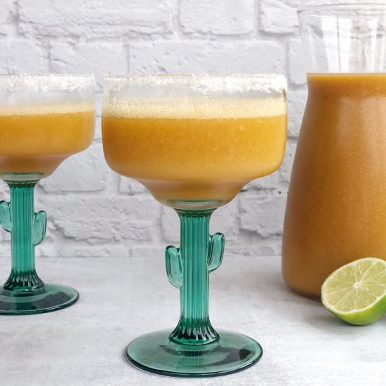 Fresh Peach Margaritas - Recipe photo by theurbenlife