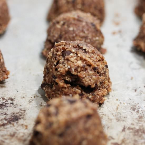 The best cookie dough bites - Recipe photo by kneadtocook