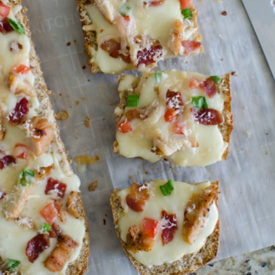 Chicken Alfredo French Bread Pizza - Recipe photo by fakeginger