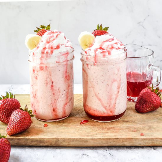 Strawberry Banana Milkshake - Recipe photo by Chopnotch