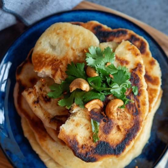 Easy Vegan Naan - Recipe photo by modernveganguide
