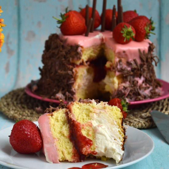 Strawberry White Chocolate Cake - Recipe photo by Mummys FastandEasy