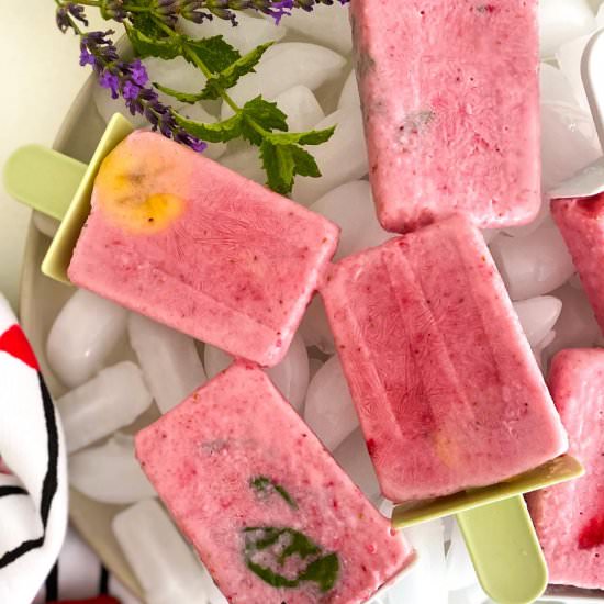 The Best Strawberry Creme Popsicles - Recipe photo by Nictastingspoon