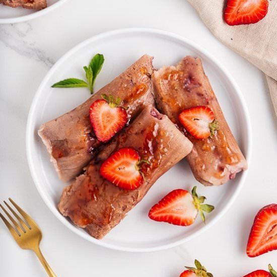 strawberry tamales - Recipe photo by brokebankvegan