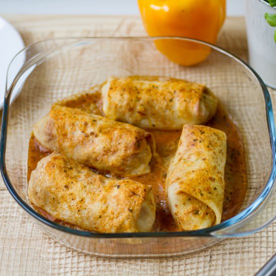 Stuffed pancakes in paprika sauce - Recipe photo by mecooks.com