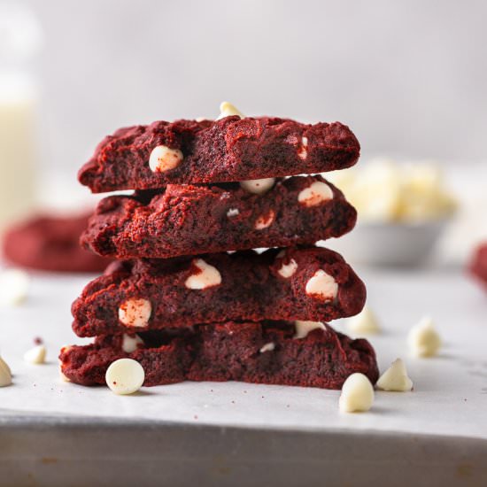 Crumbl red velvet white chip cookie - Recipe photo by lifestyleofafoodie