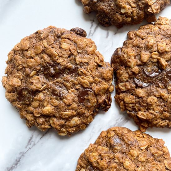 Vegan Oatmeal Chocolate Chip Cookie - Recipe photo by frozen_bananas_