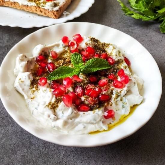 Labneh dip with za'atar - Recipe photo by greenbowl2soul