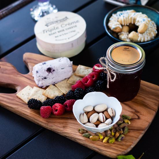 Easy Charcuterie Board - Recipe photo by thelibrarykitchen