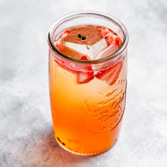 Strawberry Afternoon Cocktail - Recipe photo by charmingcocktails