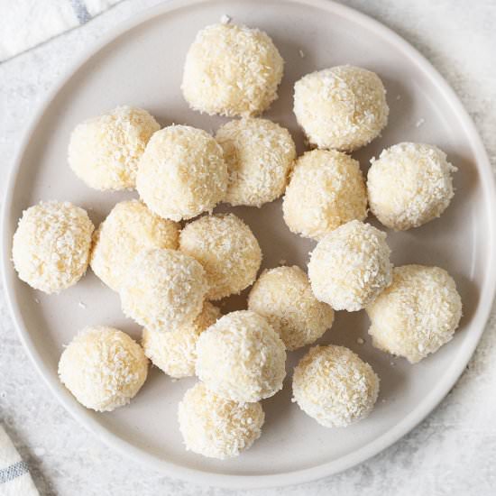 White Chocolate And Coconut Truffle - Recipe photo by Healthy Life Trainer