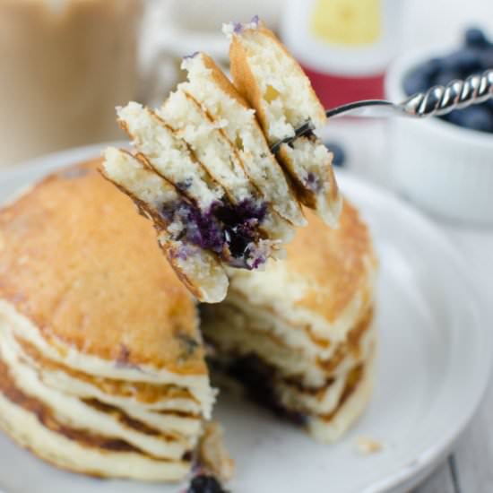 Blueberry Sour Cream Pancakes - Recipe photo by fakeginger