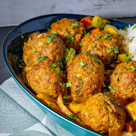 Lamb Vindaloo Meatballs - Recipe photo by GradFood