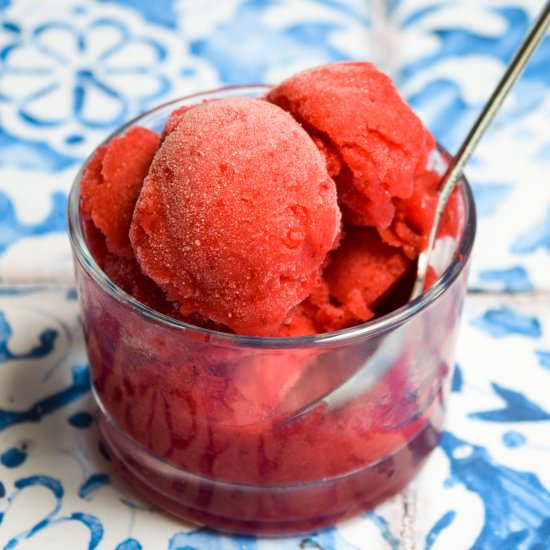 Fresh Strawberry Sorbet - Recipe photo by missrachelphipps