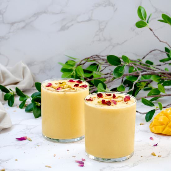 Easy Mango Milkshake - Recipe photo by pipingpotcurry