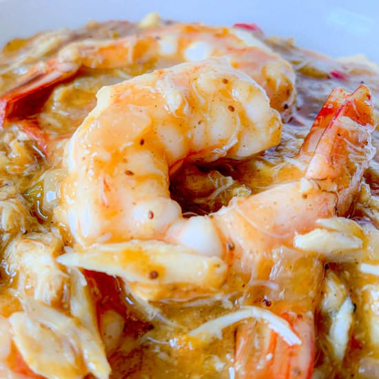Shrimp And Grits With Crab Gravy - Recipe photo by NotEntirelyAverage