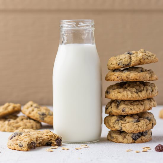 Old Fashioned Oatmeal Raisin Cookie - Recipe photo by Entirely Elizabeth