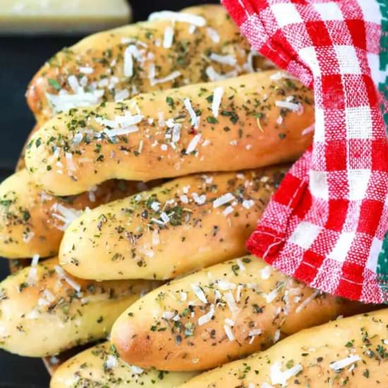 Homemade Breadsticks - Recipe photo by peasandpeonies