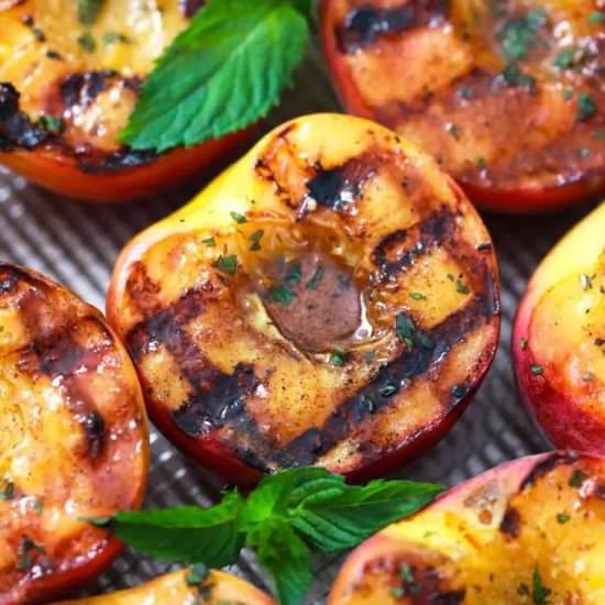 Grilled Peaches - Recipe photo by peasandpeonies
