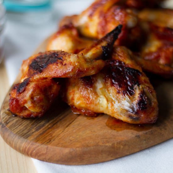 Oven-baked chicken wings - Recipe photo by mecooks.com