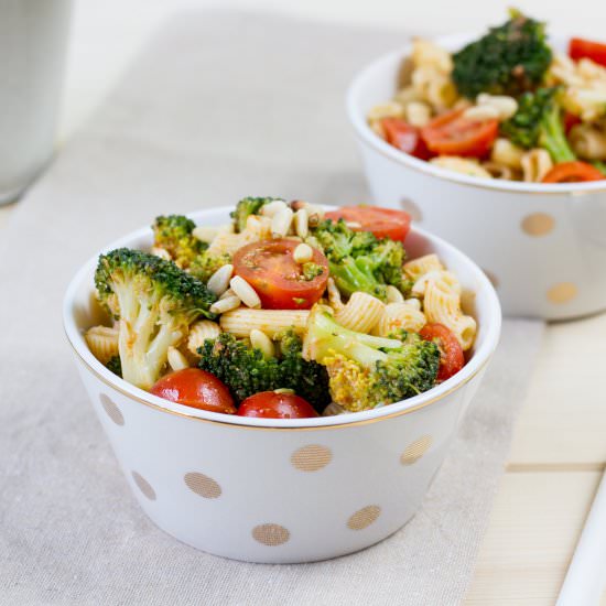 Pasta salad with broccoli - Recipe photo by mecooks.com