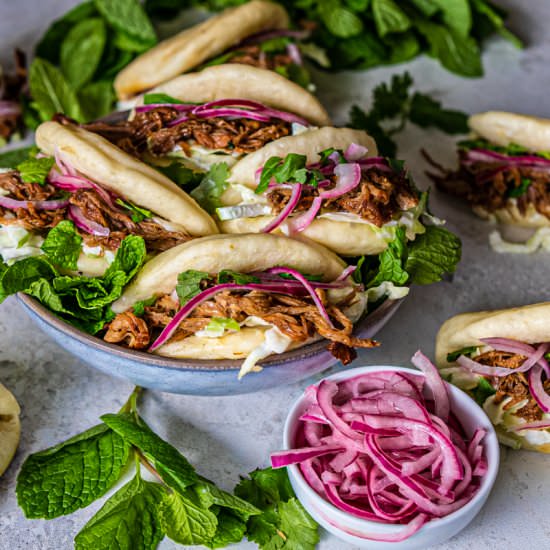 ASIAN PULLED PORK BAO BUNS - Recipe photo by TaylahsKitchen