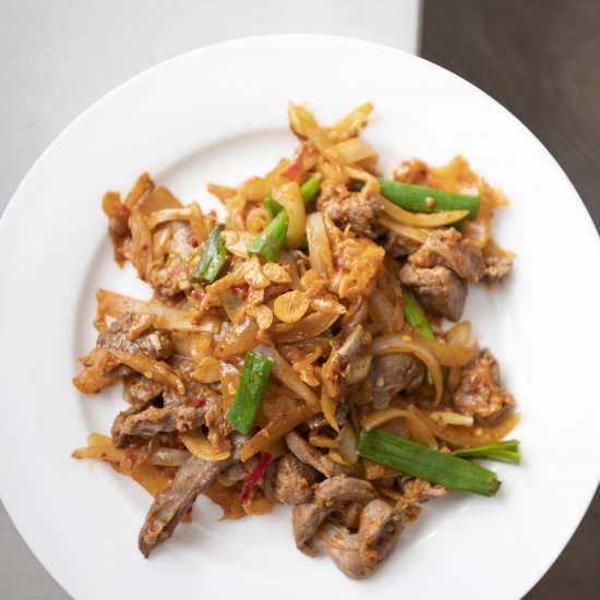 Kimchi and lamb strips stir fry - Recipe photo by foodmakesmehappy