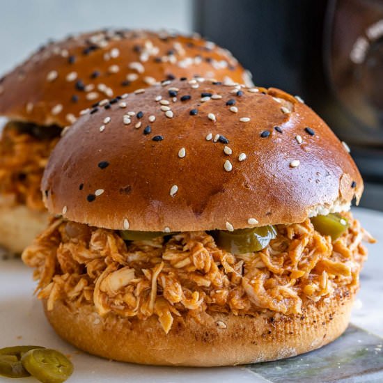 SLOW COOKER PULLED CHICKEN BURGER - Recipe photo by healthyfitnessmeals