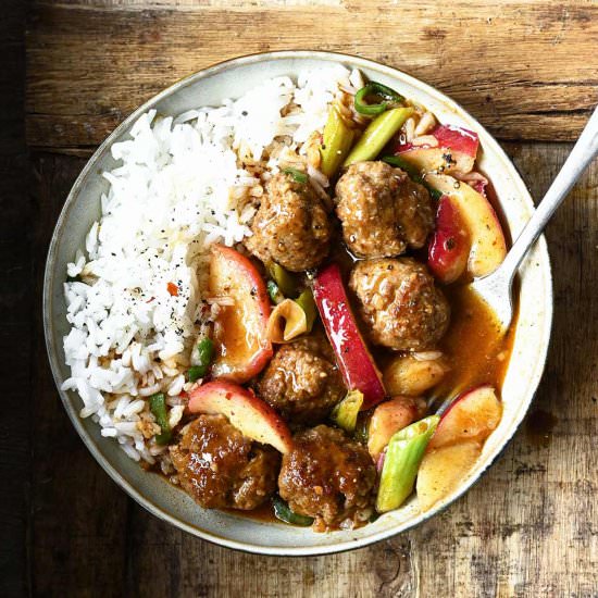 Meatballs with Peach-Barbecue Sauce - Recipe photo by servingdumplings