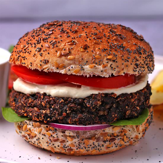 mushroom and kale burgers (vegan) - Recipe photo by veganwithgusto