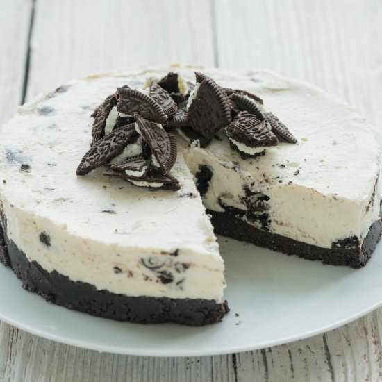 No-Bake Oreo Cheesecake - Recipe photo by baking4happiness