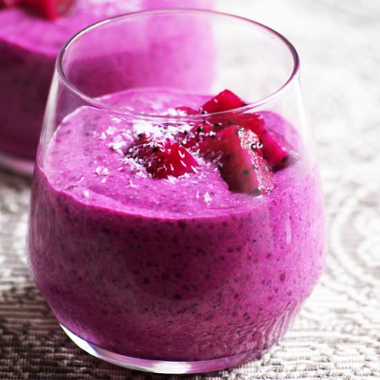 Dragon Fruit Chia Pudding - Recipe photo by blend with spices