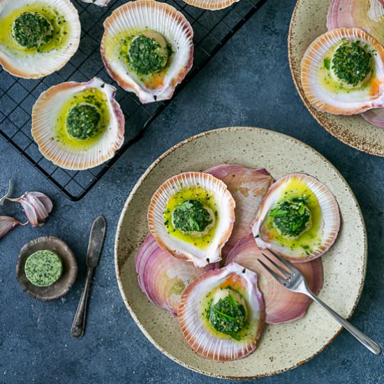 Scallops baked in Garlic Butter - Recipe photo by between2kitchens