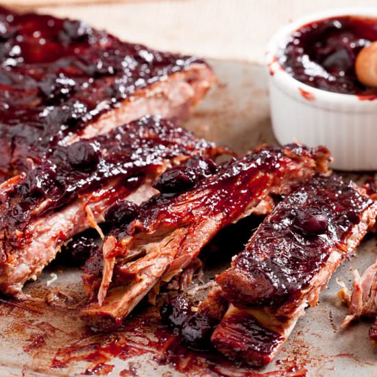 baked ribs with blueberry bbq sauce - Recipe photo by chewoutloud