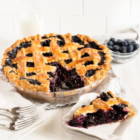 Deep Dish Blueberry Pie - Recipe photo by Cinnamon Shtick