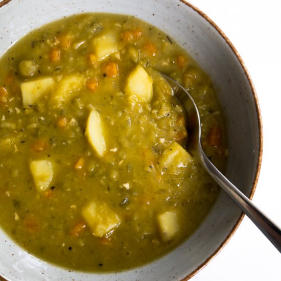 Vegan Split Pea Soup - Recipe photo by bitesofberi