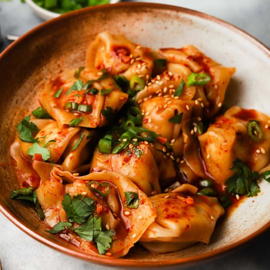 Spicy Chicken Wontons - Recipe photo by lindseyeatsla