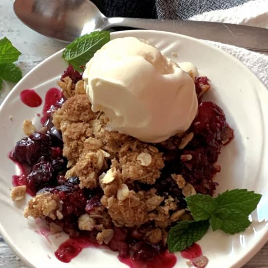 Skillet Berry Crisp GRILL or BAKE! - Recipe photo by agoudalife