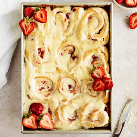 Strawberry Cream Cheese Rolls - Recipe photo by FlouringKitchen