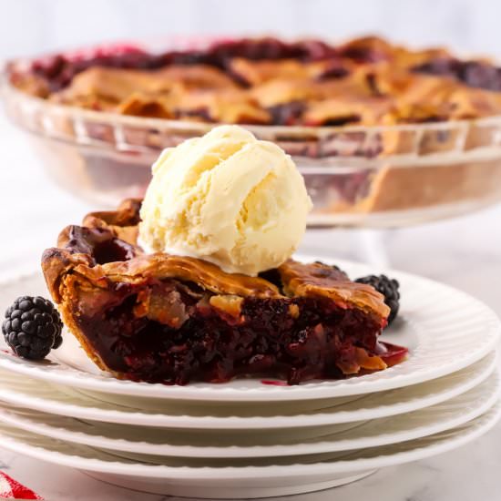Easy Homemade Blackberry Pie - Recipe photo by Grits and Pinecones