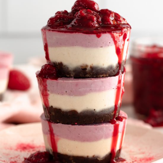 raw chocolate raspberry cheesecake - Recipe photo by sweeterwithdates
