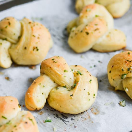 Vegan Garlic Knots - Recipe photo by earthly provisions