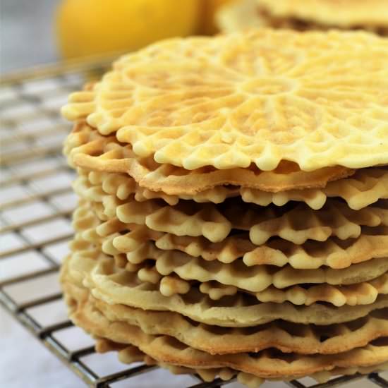 Italian Pizzelle Cookies - Recipe photo by Mangia Bedda