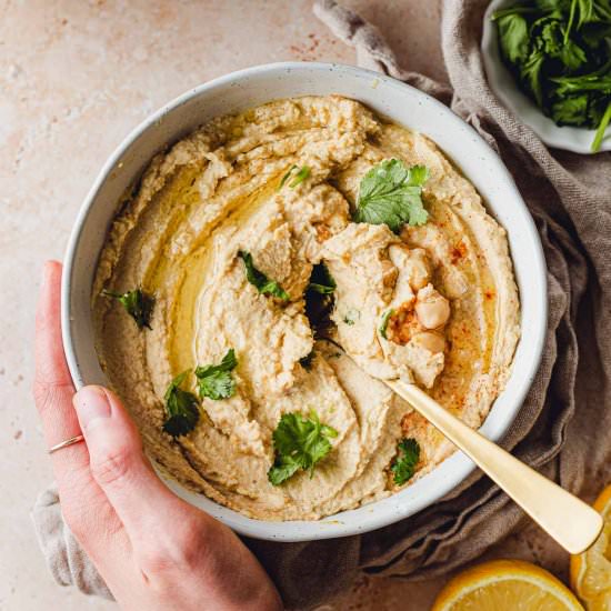 Vegan Immersion Blender Hummus - Recipe photo by myveganminimalist