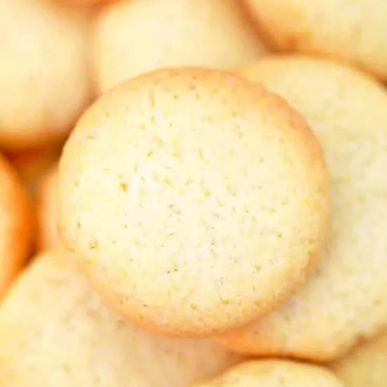 Vanilla Wafers - Recipe photo by peasandpeonies
