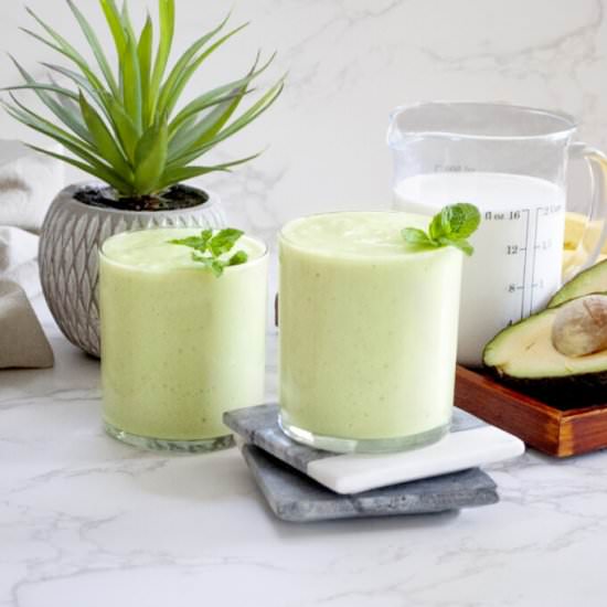 Creamy Avocado Banana Smoothie - Recipe photo by pipingpotcurry