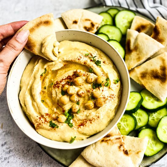Creamy Oil-free Hummus - Recipe photo by No Sweat Vegan