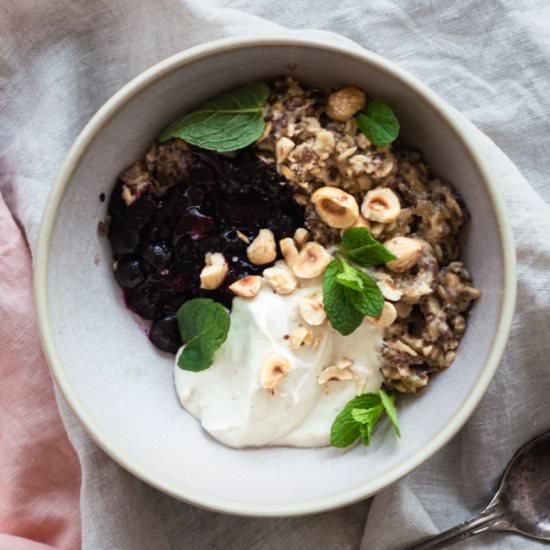 Simple Porridge with Blueberries - Recipe photo by nothangryanymore